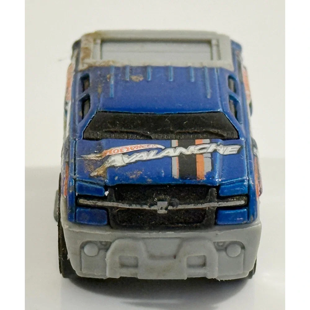 Hot Wheels Chevy Avalanche Kids Toy Car Blue Fatbax Series 2003